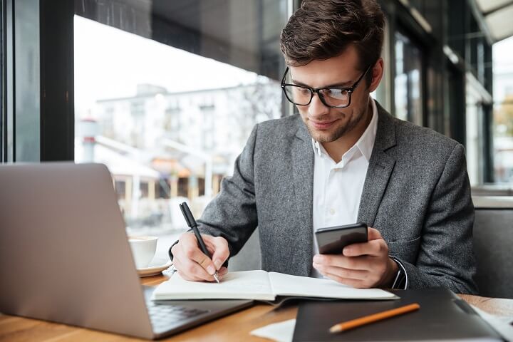 assessor financeiro, consultor de investimentos, planejador financeiro